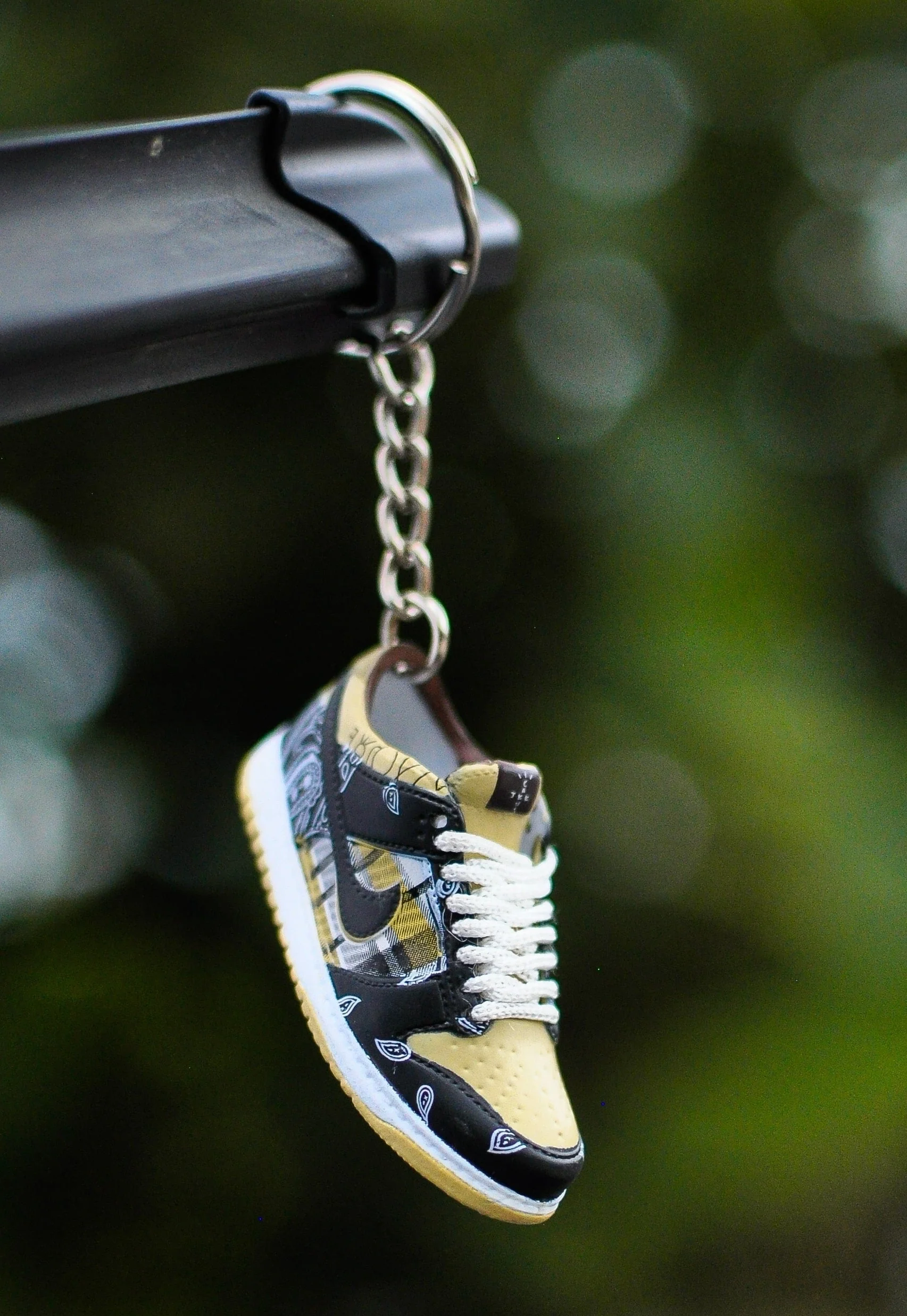 3D Sneaker Keychain SB Dunk Travis - Image 2