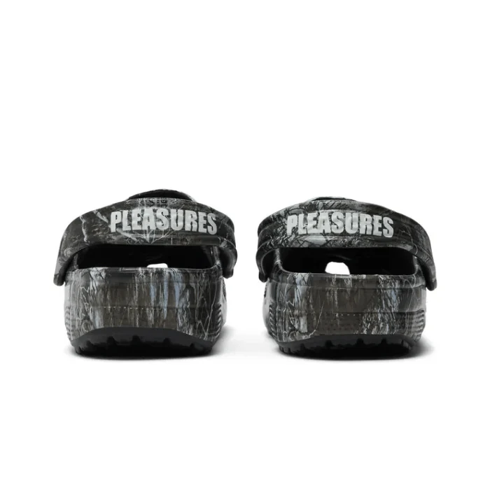 Crocs Classic Clog Pleasures Skeleton Realtree Edge Camo - Image 3