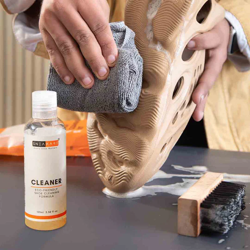 Essential Shoe Cleaning Kit - Image 3