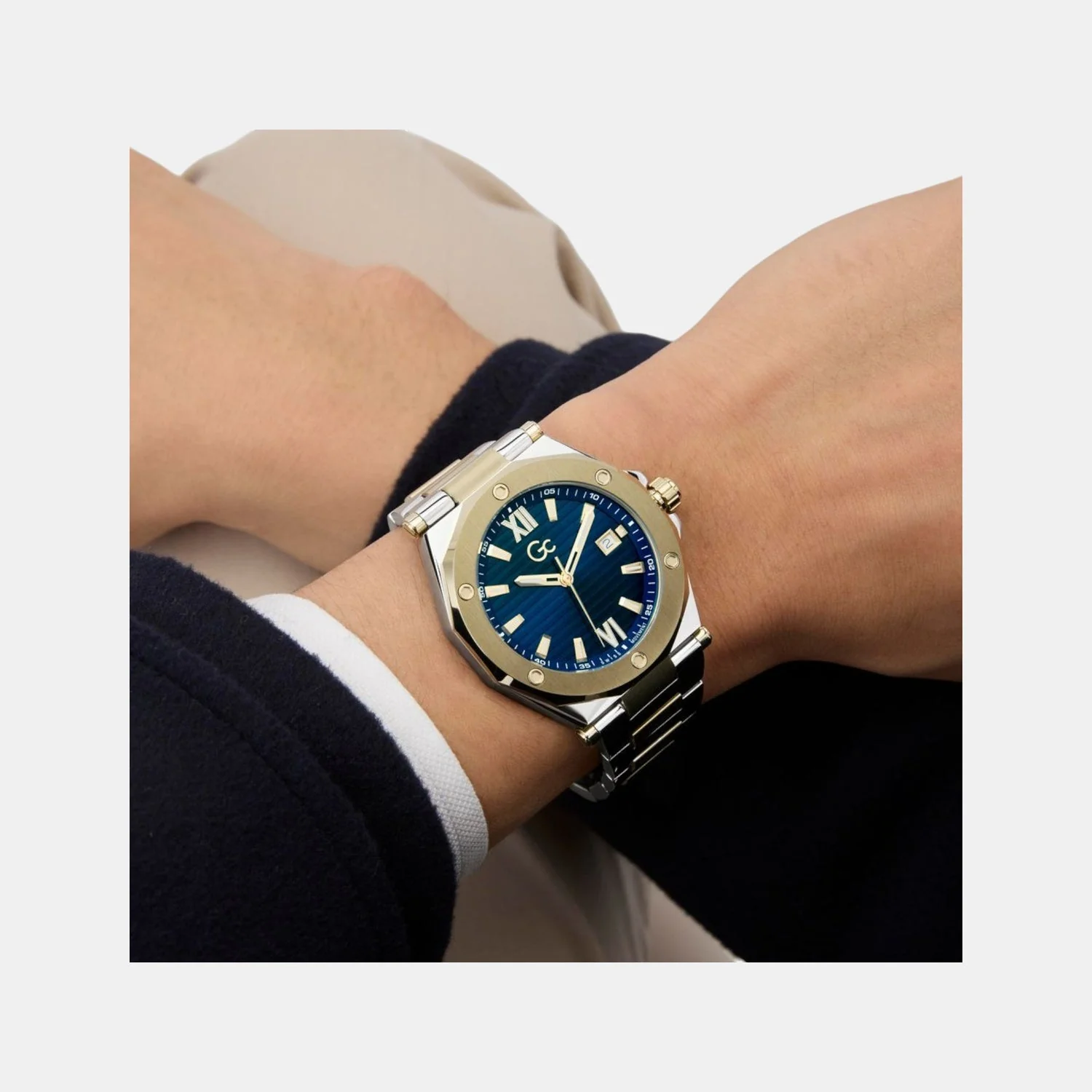 Gc Legacy Sleek Men Quartz Blue Dial Analog Stainless Steel Watch Z67003G7 - Image 5