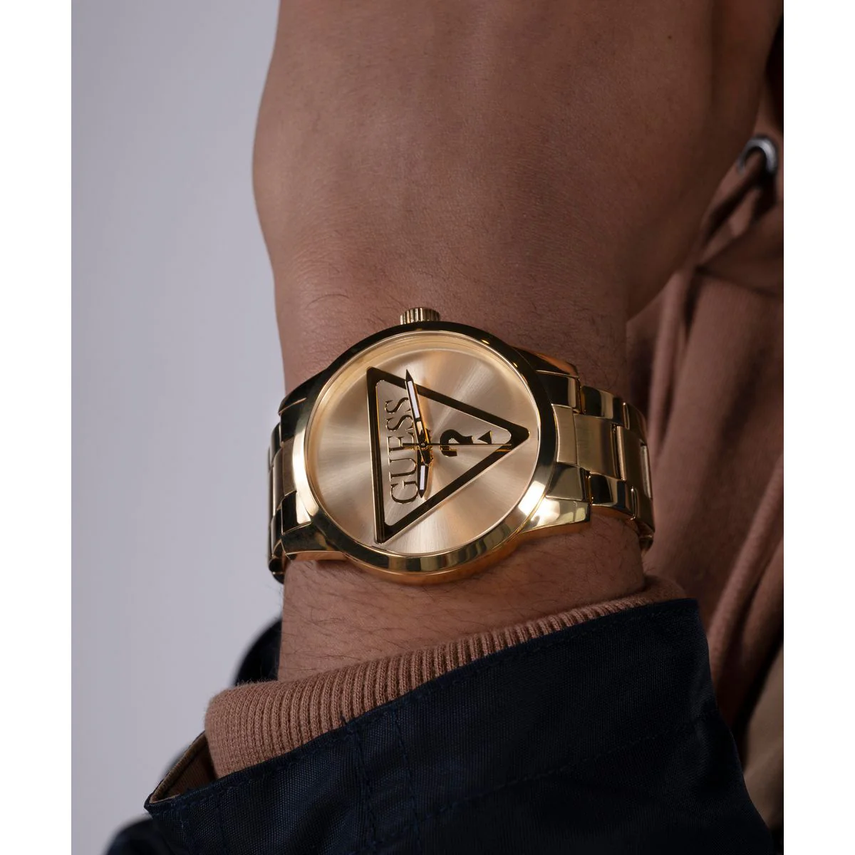 Badge Men Quartz Champagne Dial Analog Stainless Steel Watch GW0782G1 - Image 7