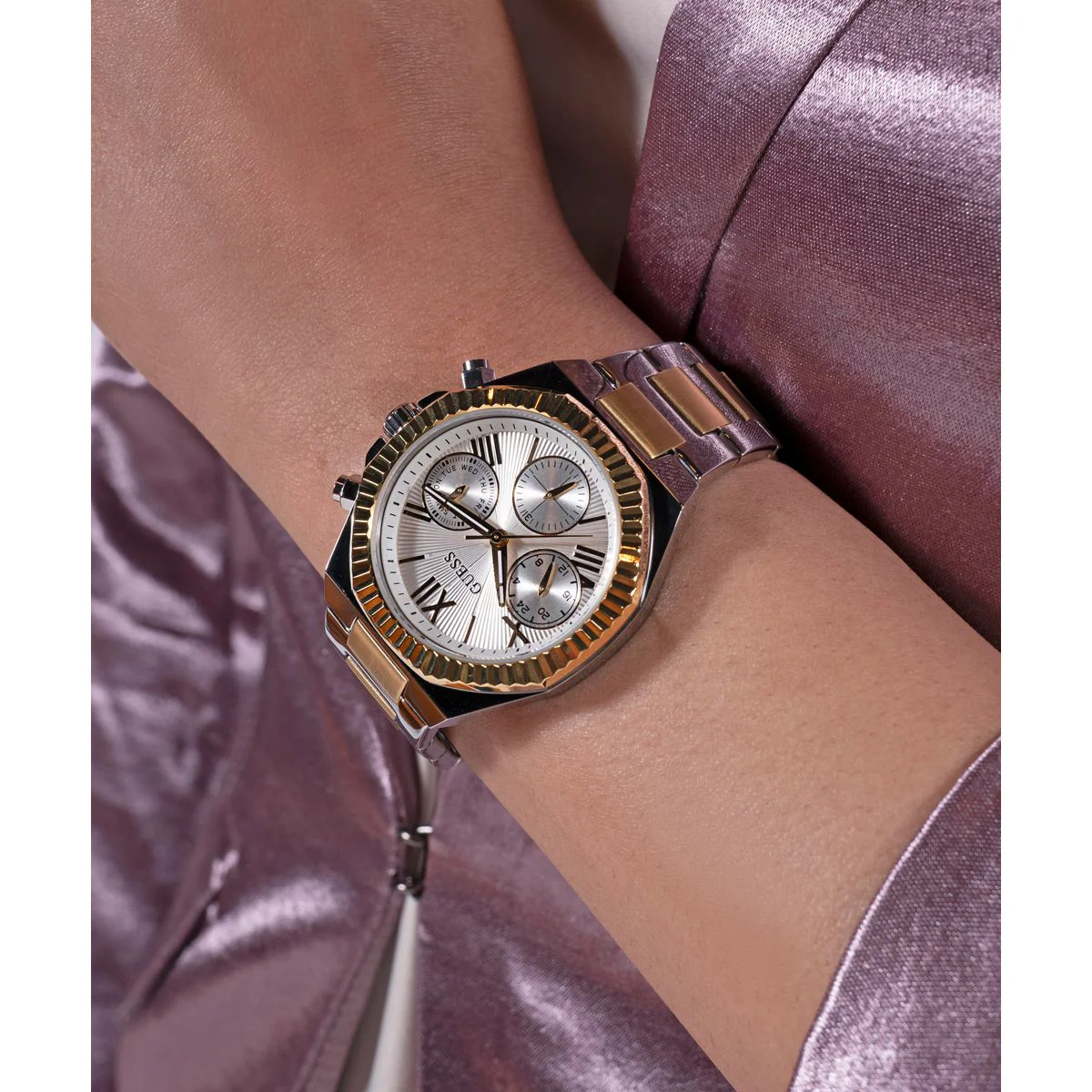 Equality Women Quartz Silver Dial Chronograph Stainless Steel Watch GW0769L3 - Image 8