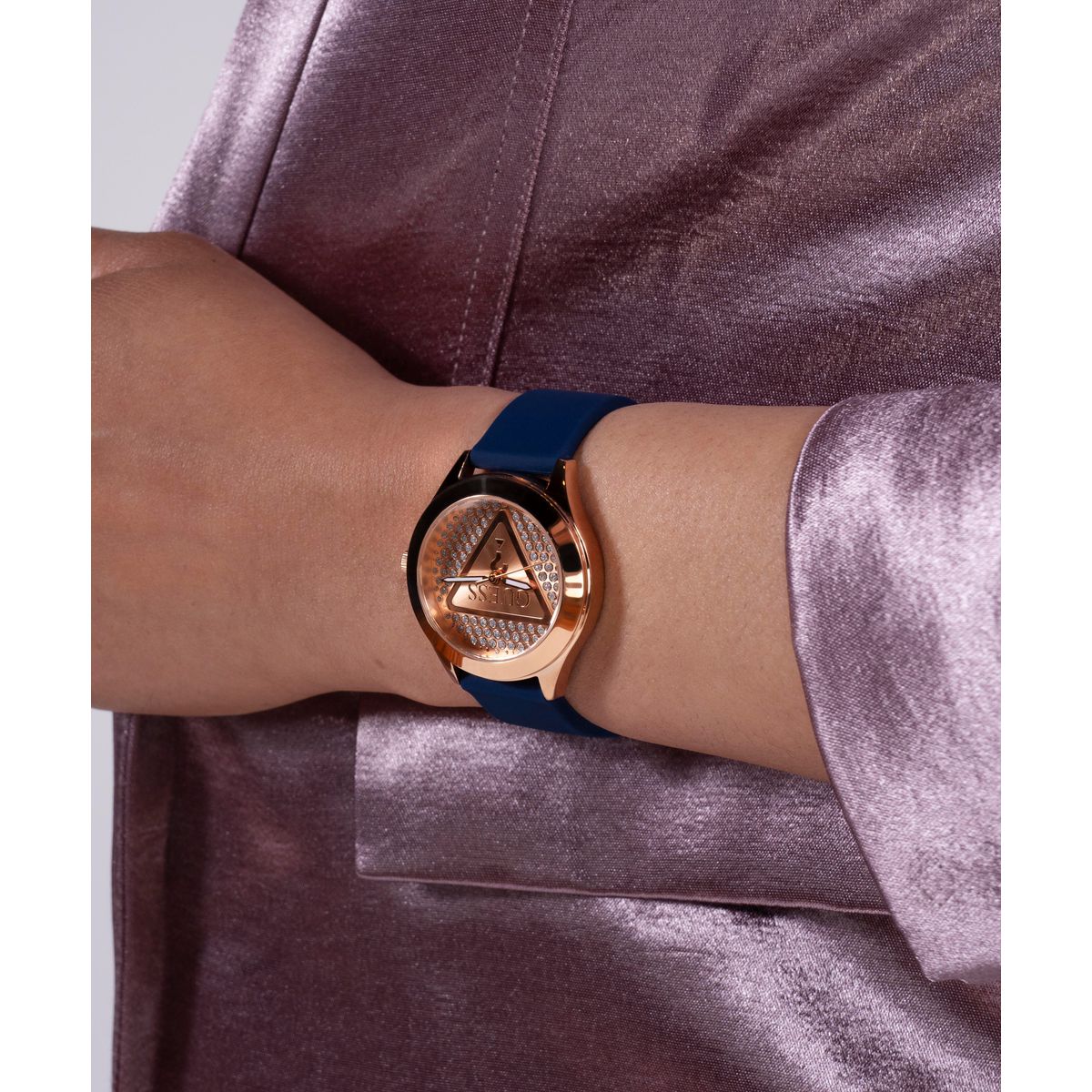 Glitz Women Quartz Rose Gold Dial Analog Silicone Watch GW0745L4 - Image 8