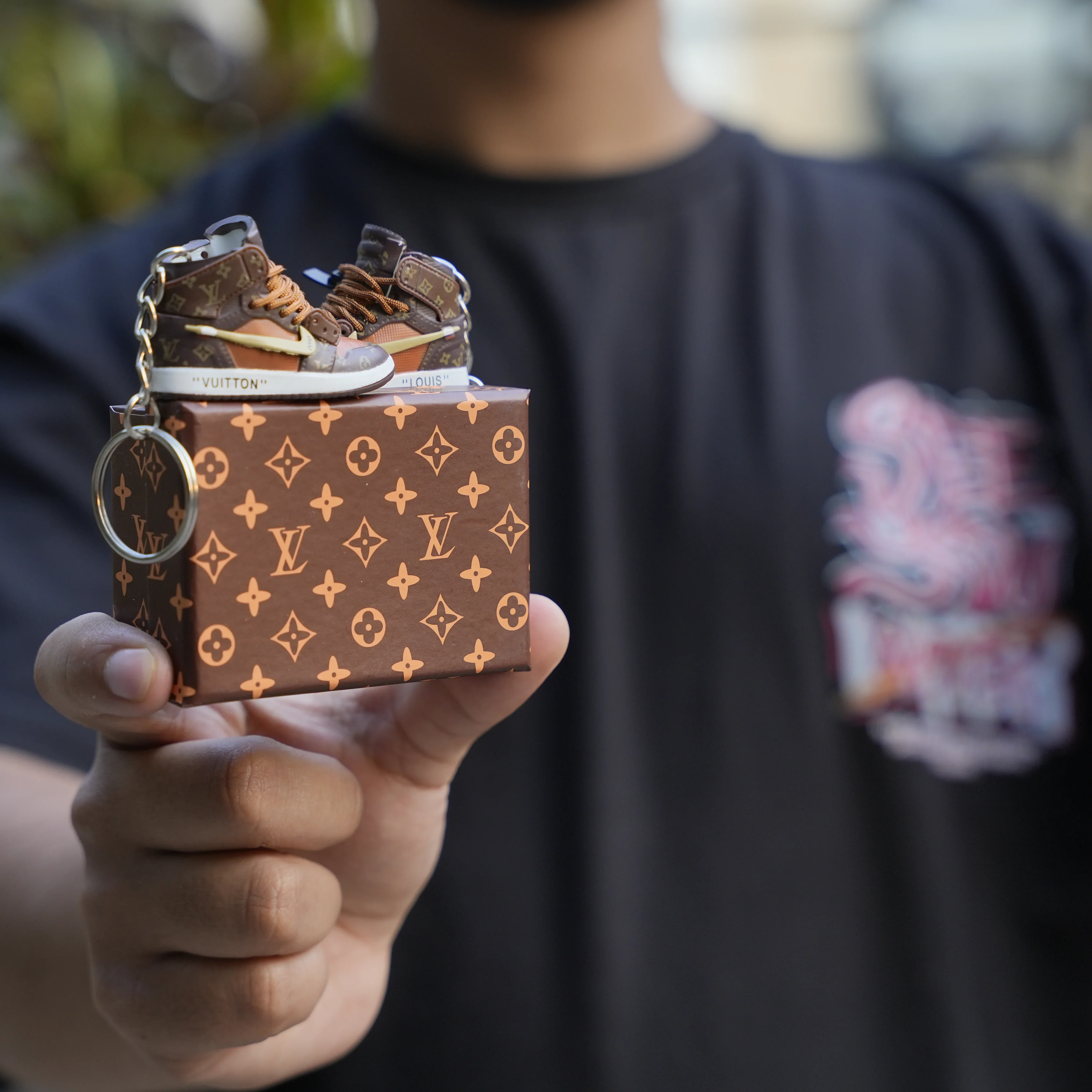 3D Sneaker Keychain With Box - LV High - Image 2