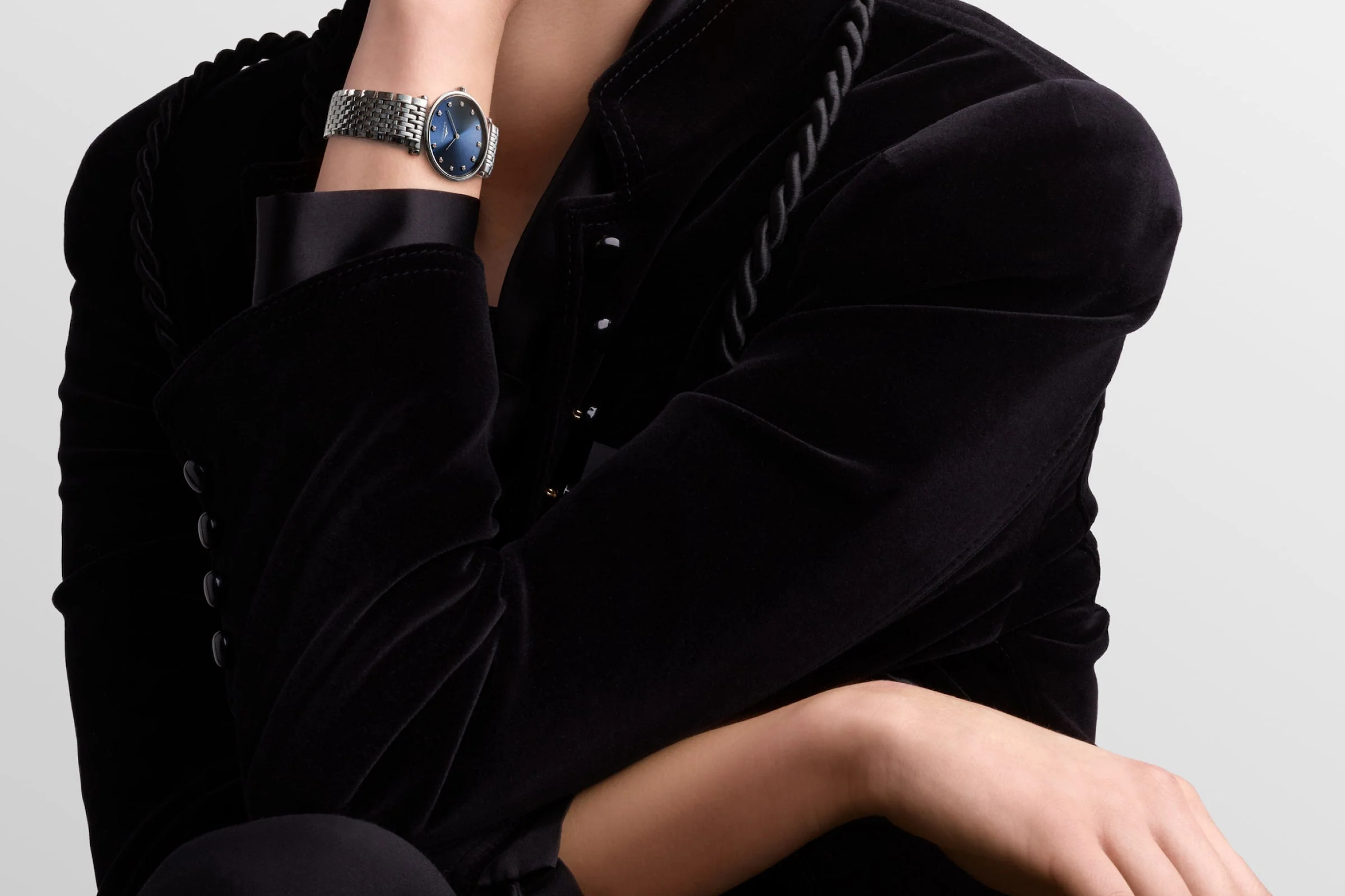 Longines La Grande Classique Blue Dial Women 29mm - Image 4