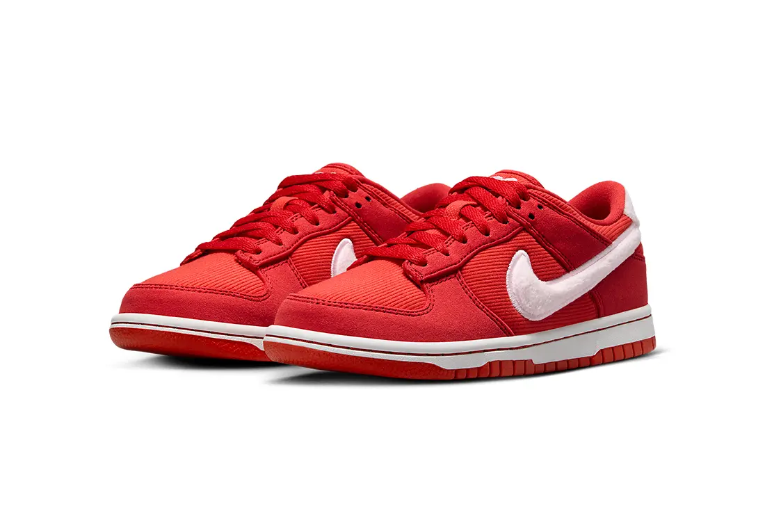 NIKE DUNK LOW VALENTINE SOLE MATE - Image 2