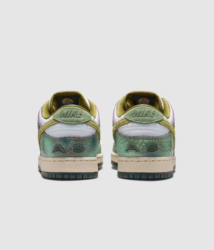 NIKE SB DUNK LOW ALEXIS SABLONE CHAMELEON - Image 3