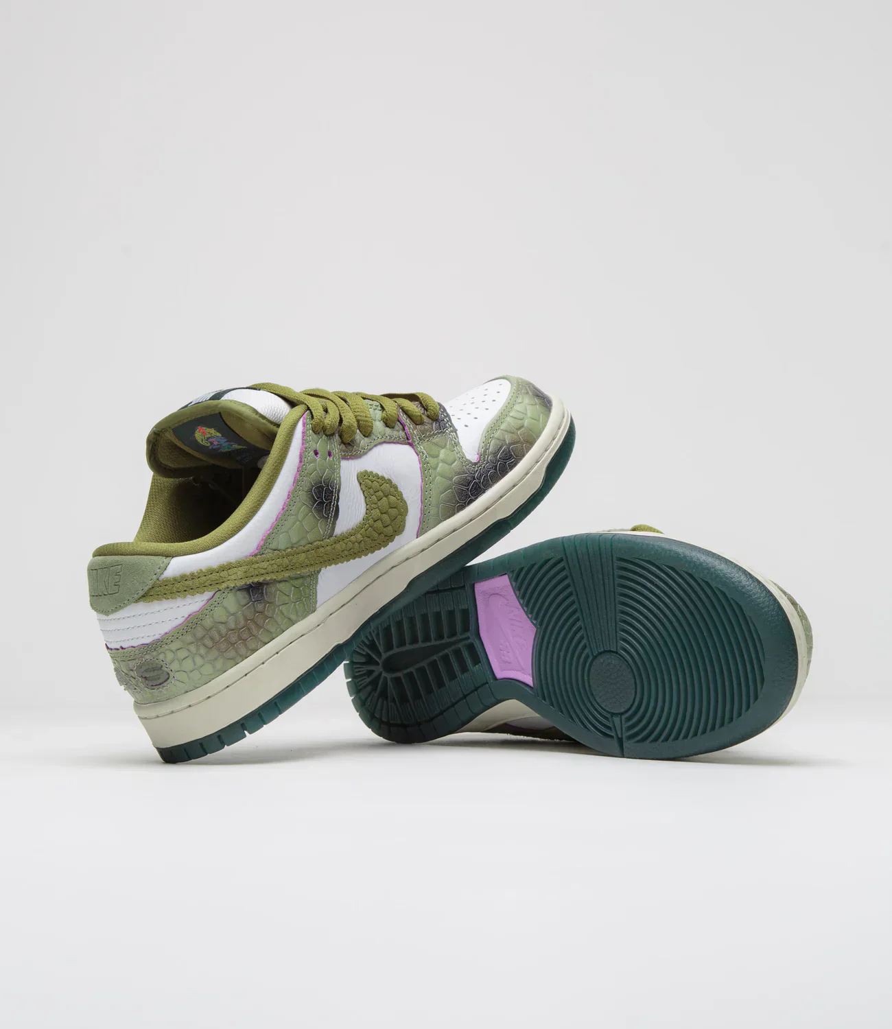 NIKE SB DUNK LOW ALEXIS SABLONE CHAMELEON - Image 4