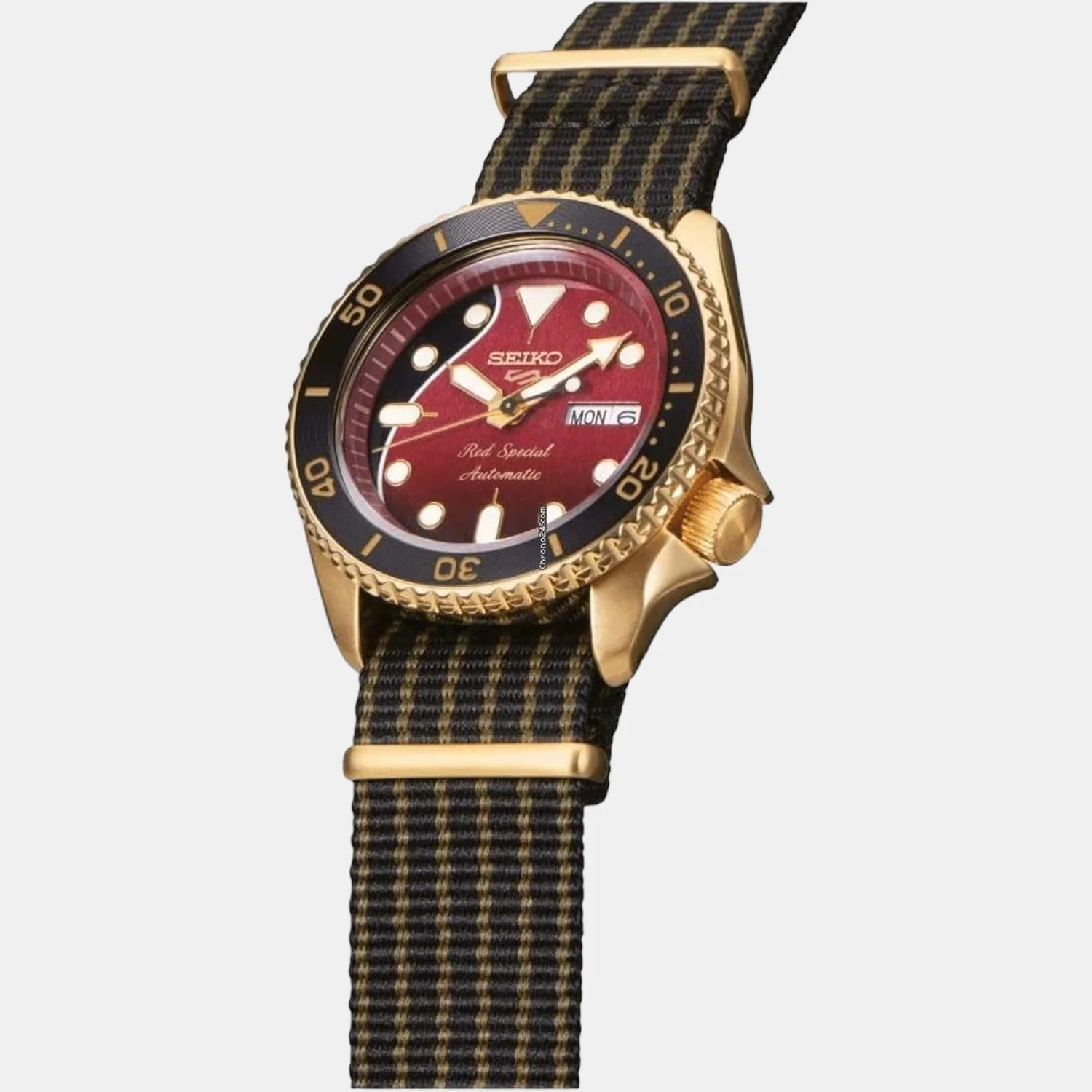 5 Sports Men Automatic Red Dial Analog Nylon Watch SRPH80K1 - Image 2