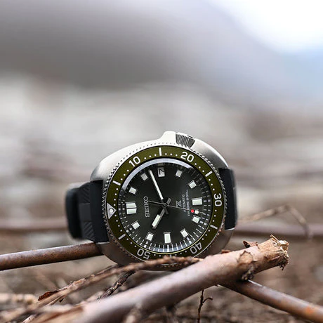 Seiko Prospex Green Dial Men 42.7mm - Image 2