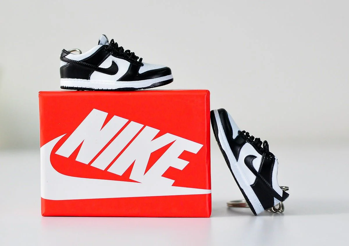 3D Sneaker Keychain With Box | Jordan keychain with box | Kicks Machine - Image 4
