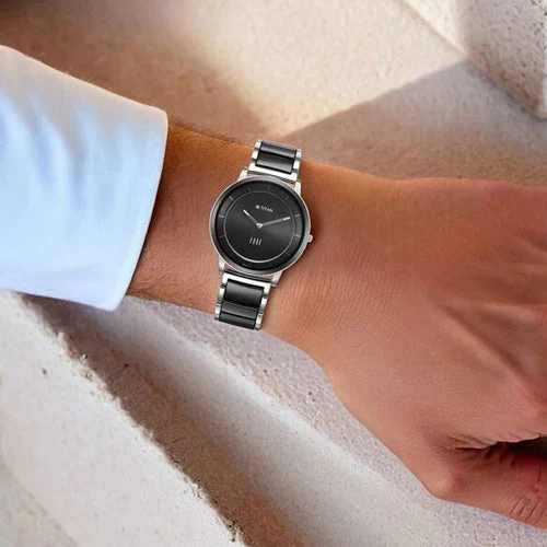 Titan Edge Fusion Quartz Analog Black Dial Two Toned Steel & Ceramic Strap Watch for Men 41mm NT1878KD01 - Image 5
