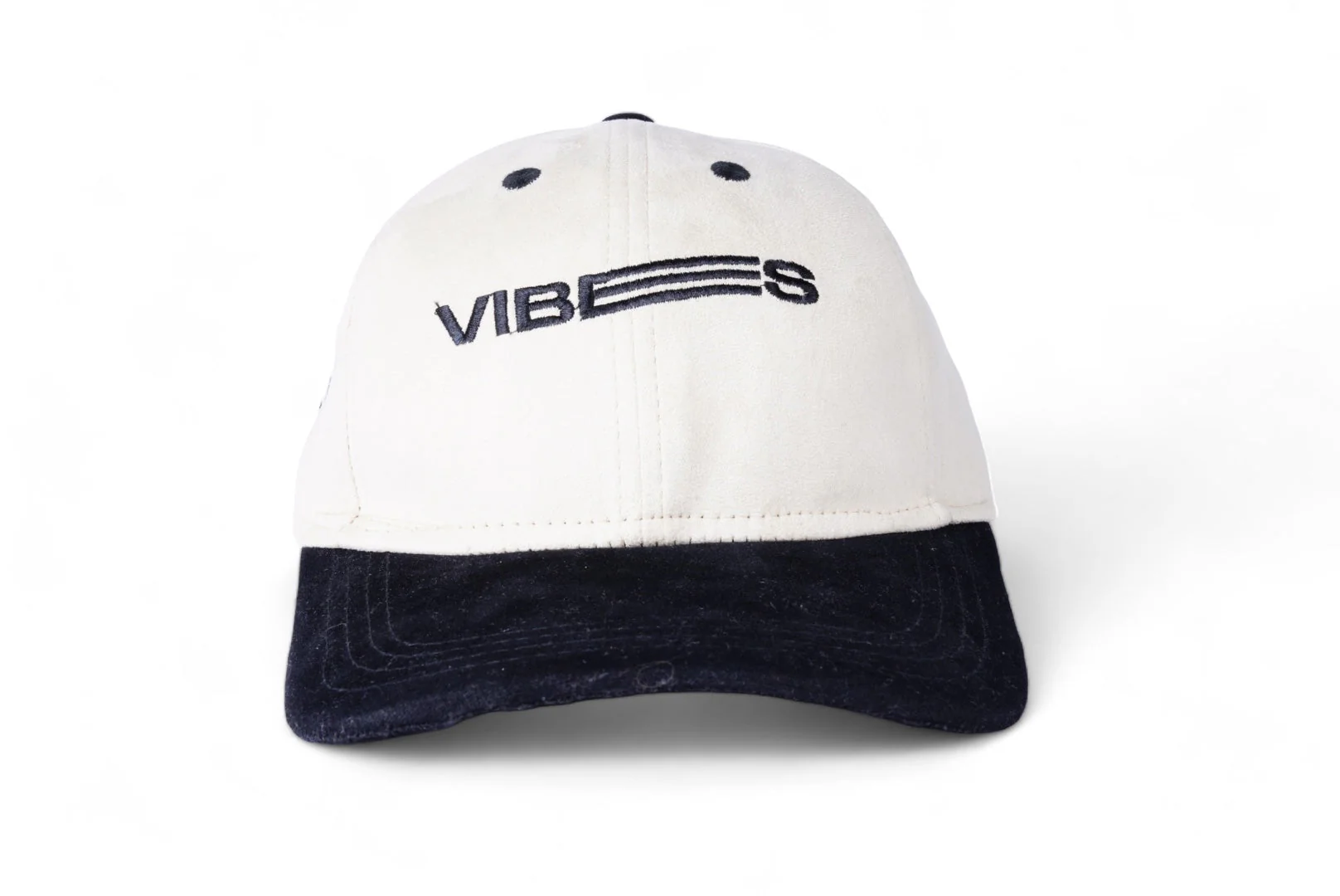 Vibes Cap Black and White - Image 3
