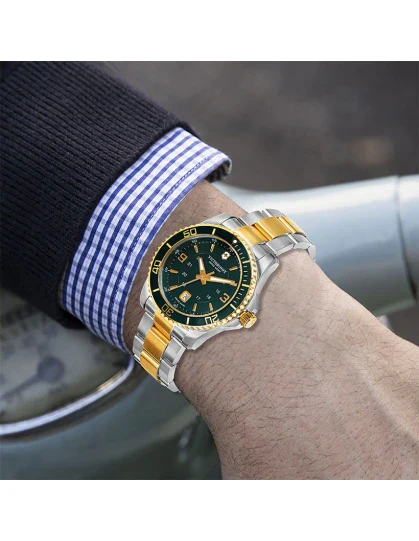 Victorinox Maverick Men Silver & Gold Stainless Steel Men 43mm - Image 2